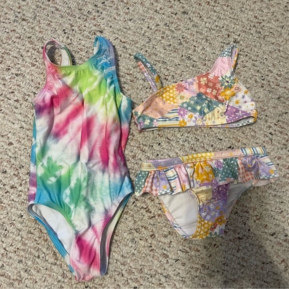 Toddler Clothes Bundle 2T- 14 items - Picture 3 of 11